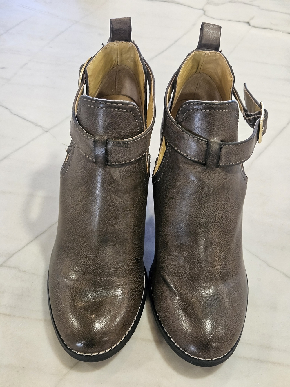 : MIA Shoes Clairre Brown Taupe Ankle Booties Chunky Heel Side Cutout 6.5 M